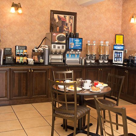 Best Western Plus Fredericton Hotel&Suites Exterior foto