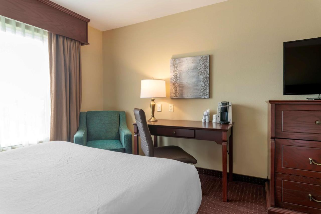 Best Western Plus Fredericton Hotel&Suites Exterior foto