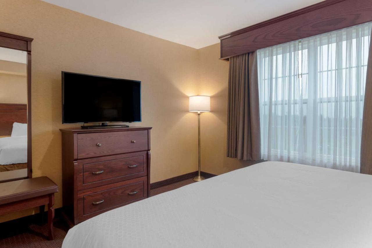 Best Western Plus Fredericton Hotel&Suites Exterior foto