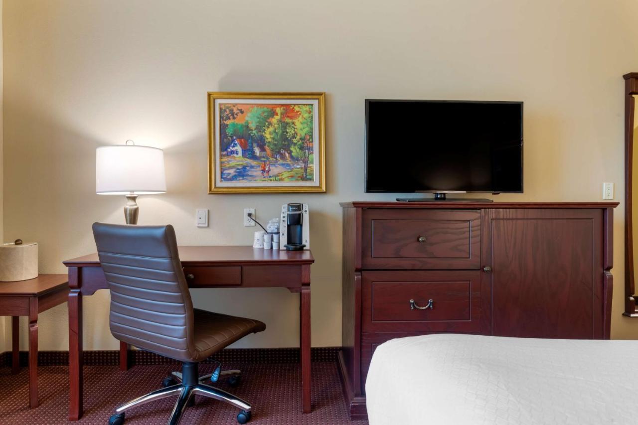 Best Western Plus Fredericton Hotel&Suites Exterior foto