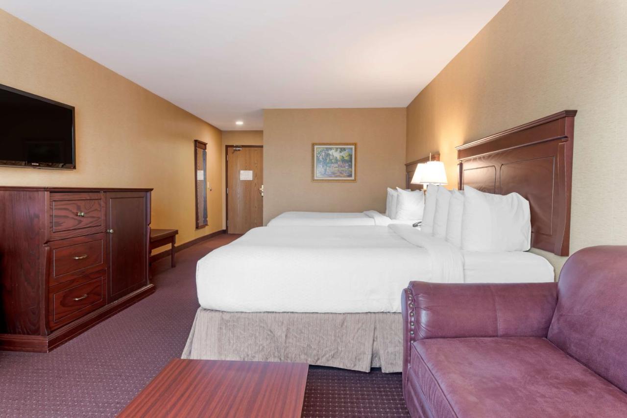 Best Western Plus Fredericton Hotel&Suites Exterior foto