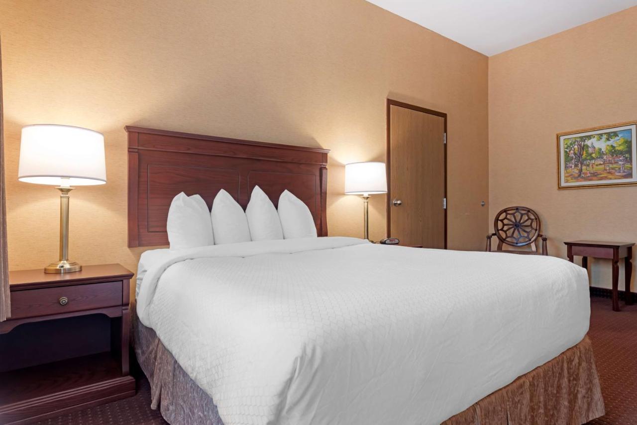 Best Western Plus Fredericton Hotel&Suites Exterior foto