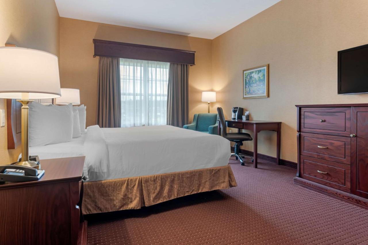 Best Western Plus Fredericton Hotel&Suites Exterior foto