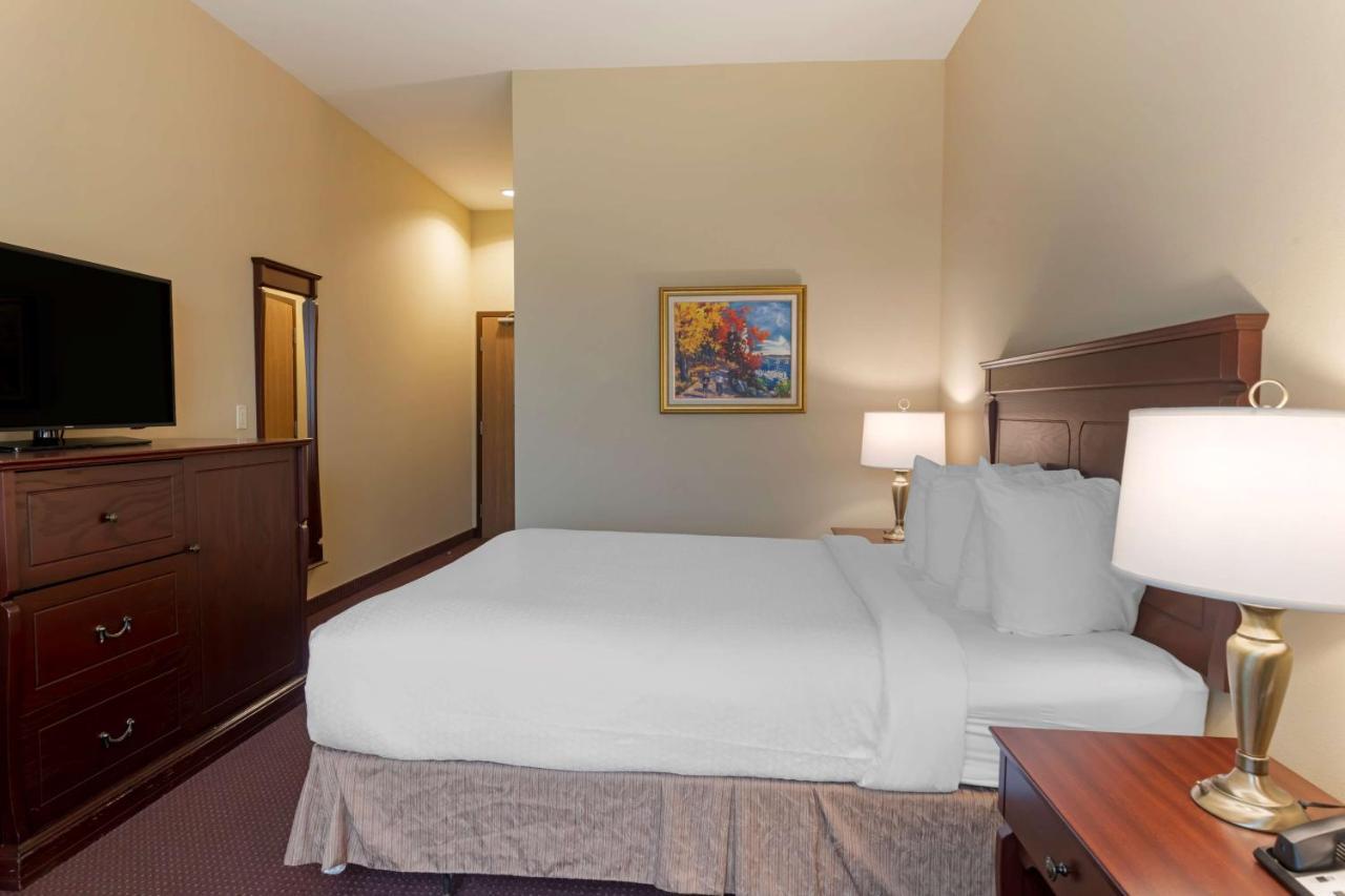 Best Western Plus Fredericton Hotel&Suites Exterior foto