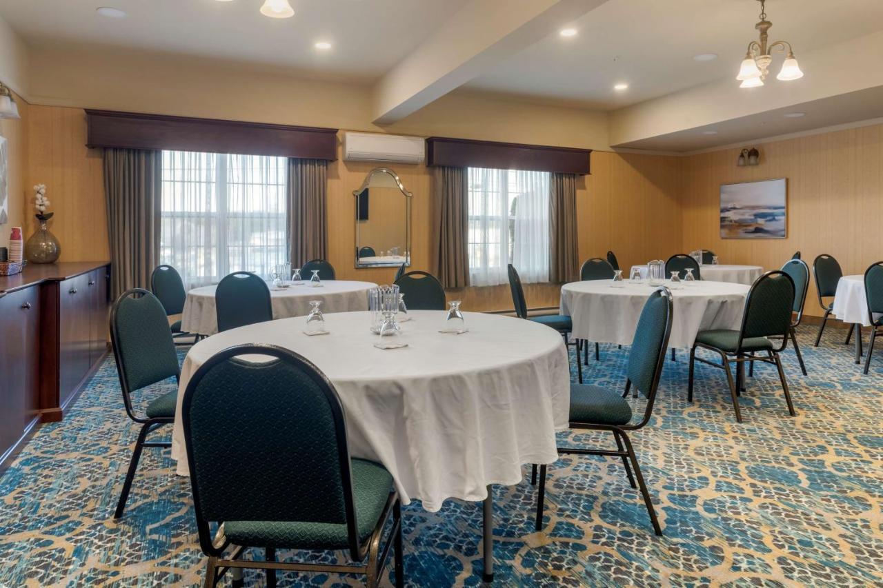 Best Western Plus Fredericton Hotel&Suites Exterior foto
