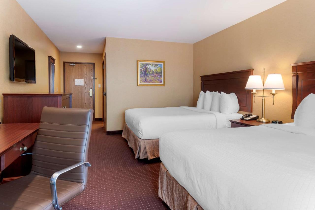 Best Western Plus Fredericton Hotel&Suites Exterior foto
