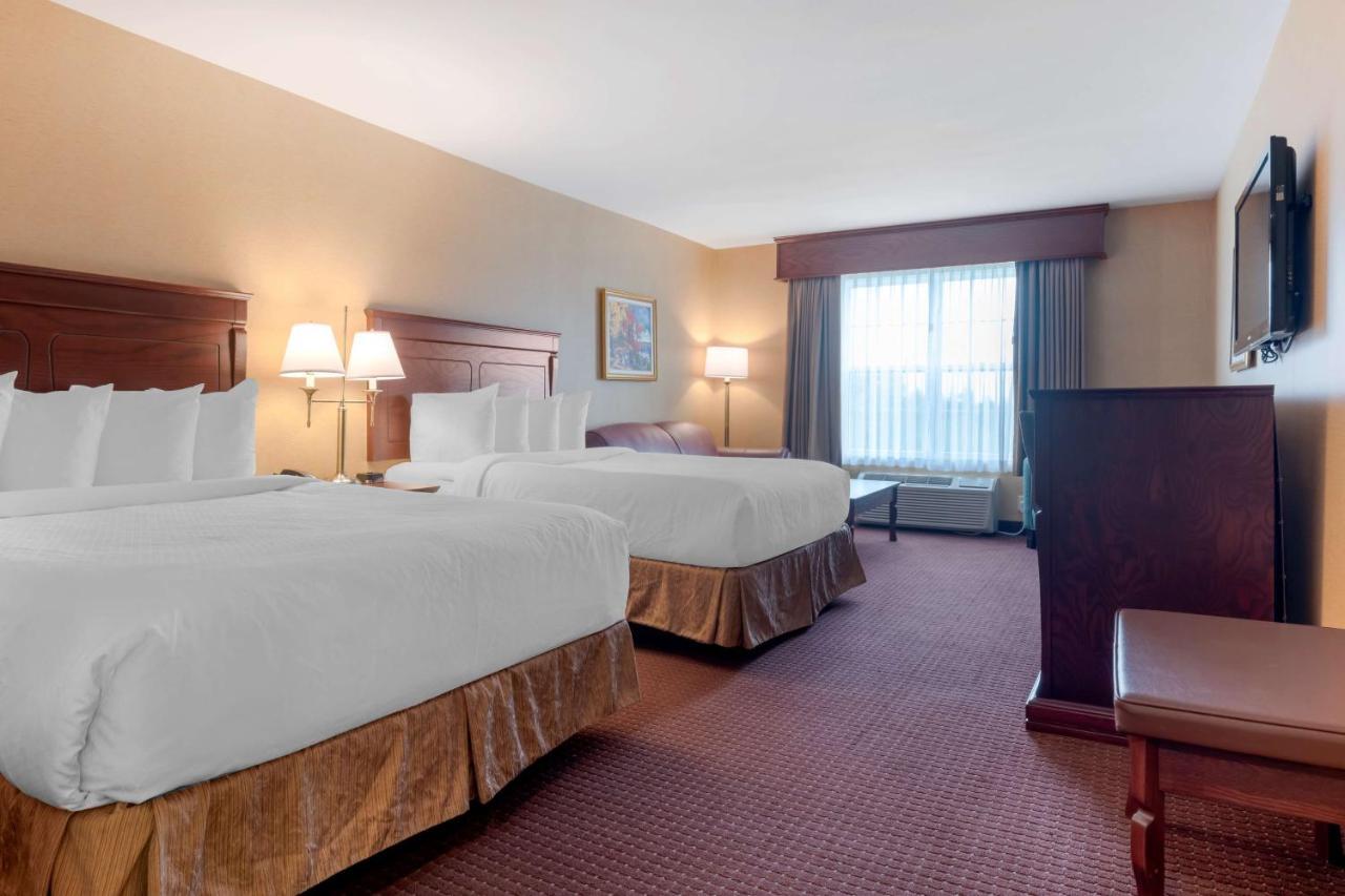 Best Western Plus Fredericton Hotel&Suites Exterior foto