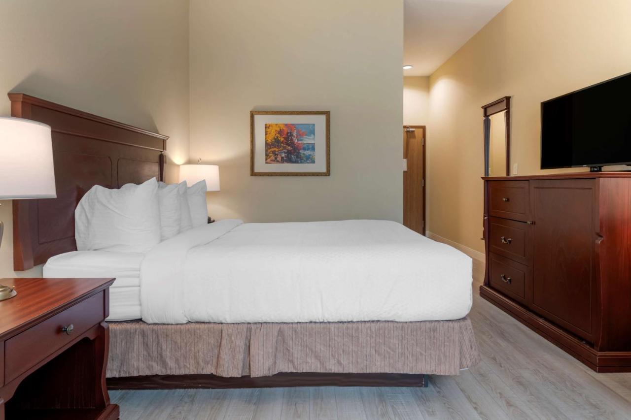 Best Western Plus Fredericton Hotel&Suites Exterior foto