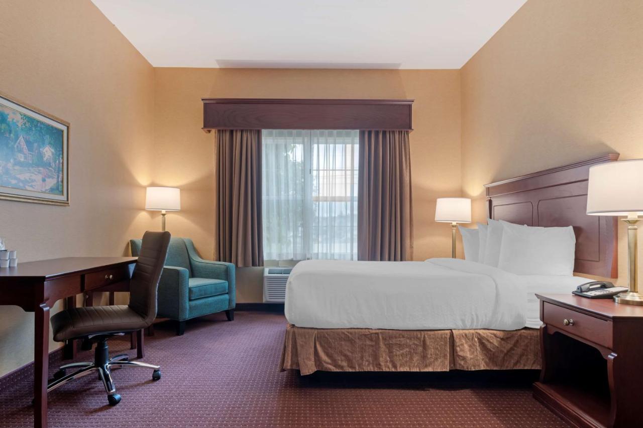 Best Western Plus Fredericton Hotel&Suites Exterior foto