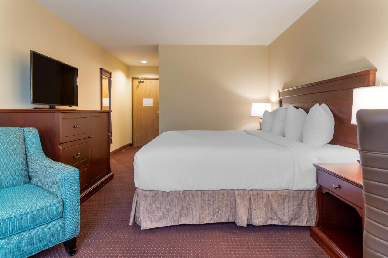 Best Western Plus Fredericton Hotel&Suites Exterior foto