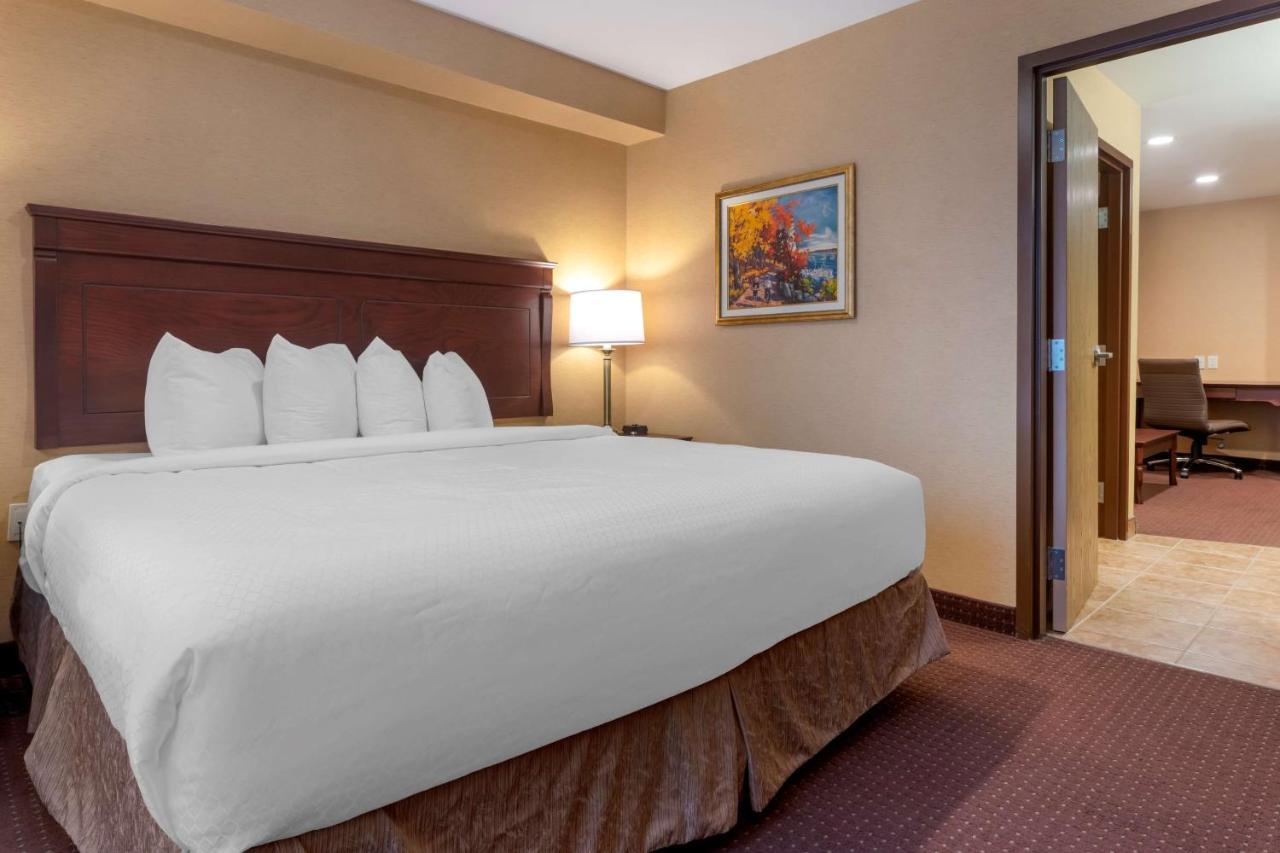 Best Western Plus Fredericton Hotel&Suites Exterior foto