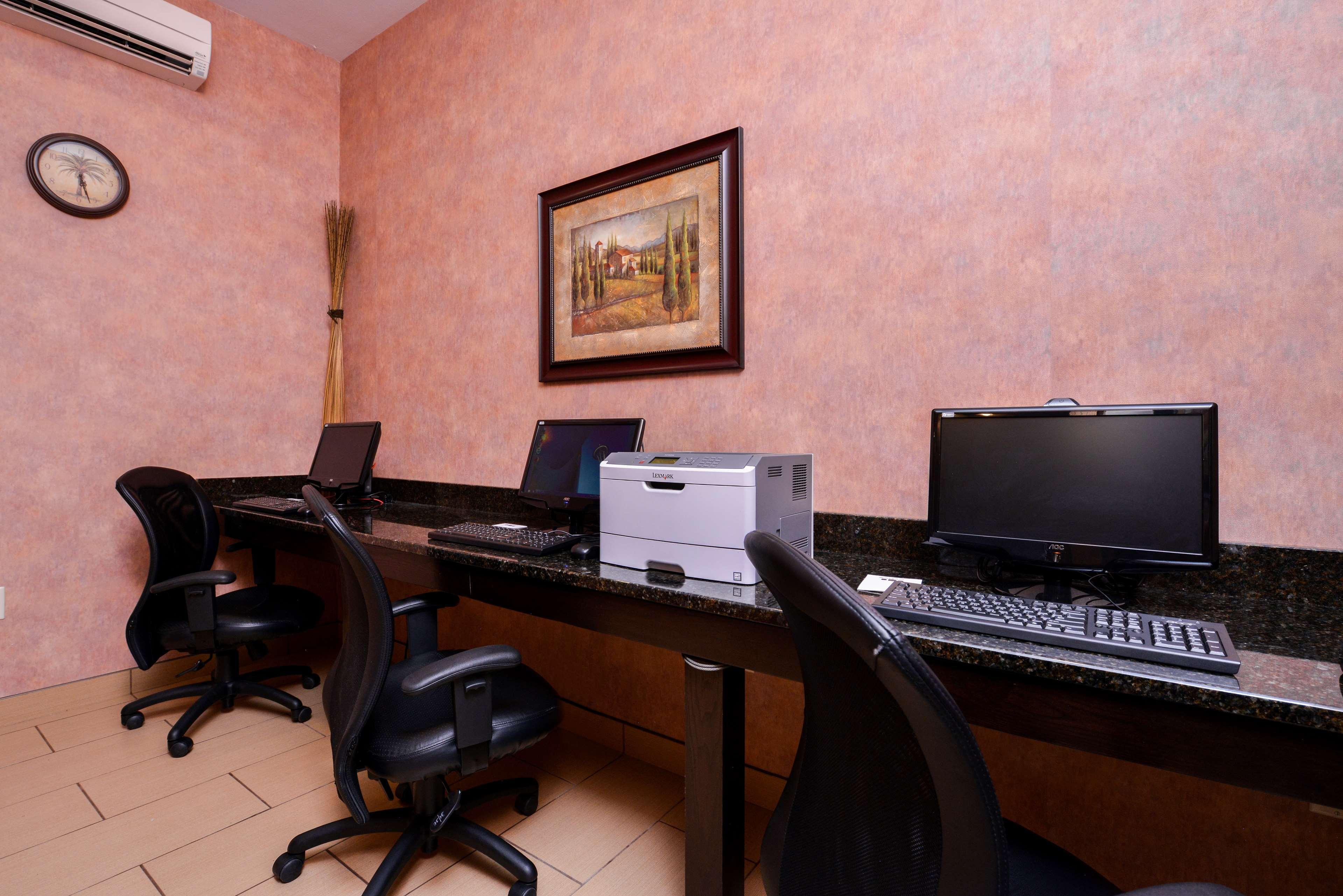 Best Western Plus Fredericton Hotel&Suites Exterior foto
